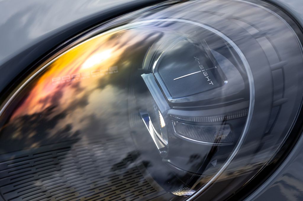 2023 Porsche 911 Image 185