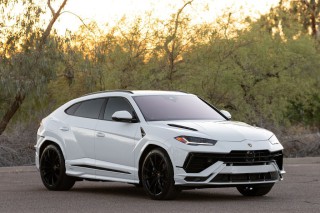 Image for 2023 Lamborghini URUS S ID: 7500085
