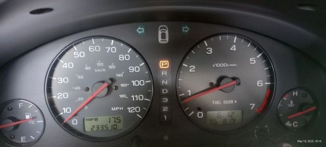 2002 Subaru Legacy Image 6