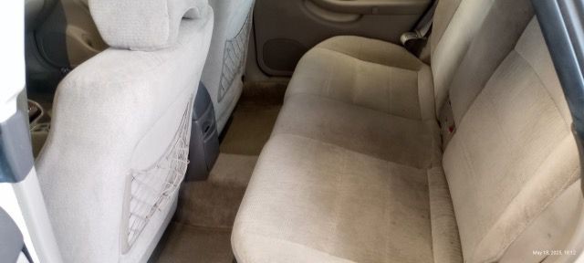 2002 Subaru Legacy Image 11