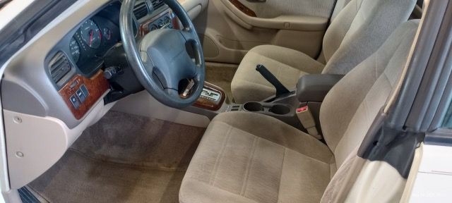 2002 Subaru Legacy Image 12