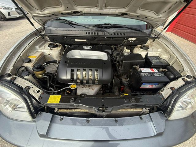 2004 Hyundai Santa Fe Image 9