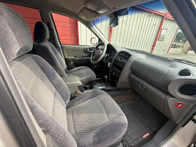 2004 Hyundai Santa Fe Image 13