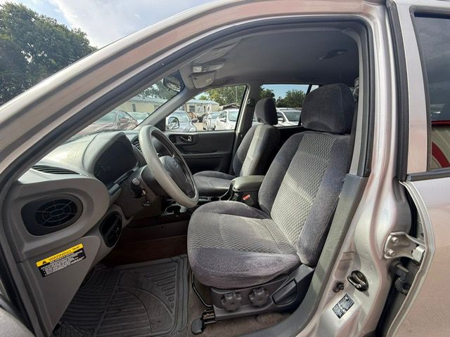 2004 Hyundai Santa Fe Image 20