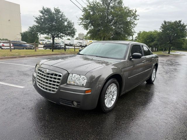 2008 Chrysler 300 Image 1