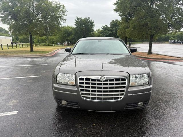 2008 Chrysler 300 Image 4