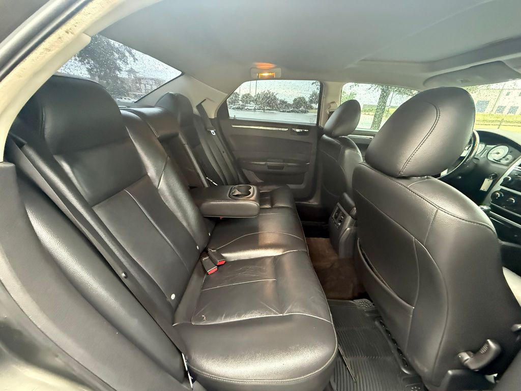 2008 Chrysler 300 Image 15