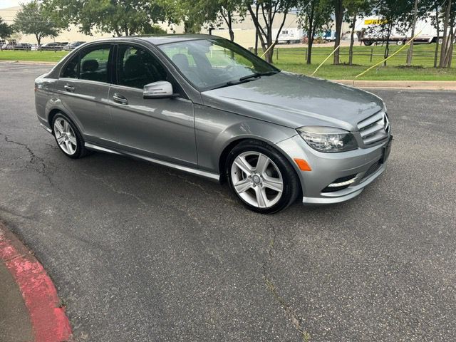 2011 Mercedes-Benz C-Class Image 2