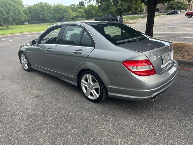 2011 Mercedes-Benz C-Class Image 4