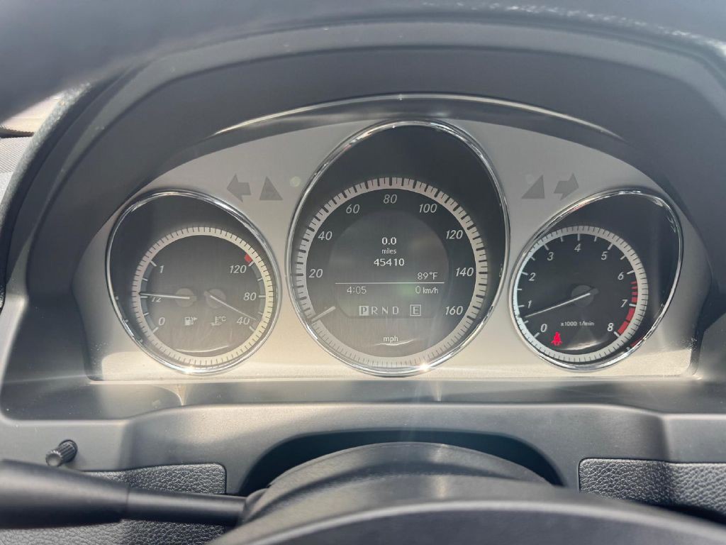 2011 Mercedes-Benz C-Class Image 6