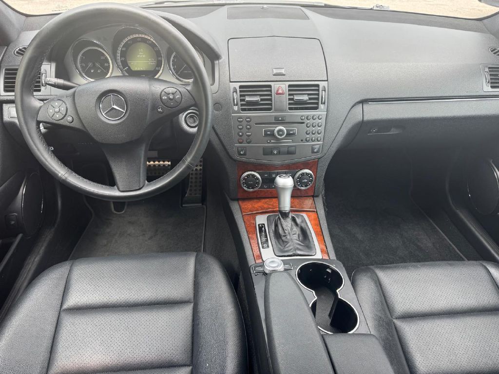 2011 Mercedes-Benz C-Class Image 8