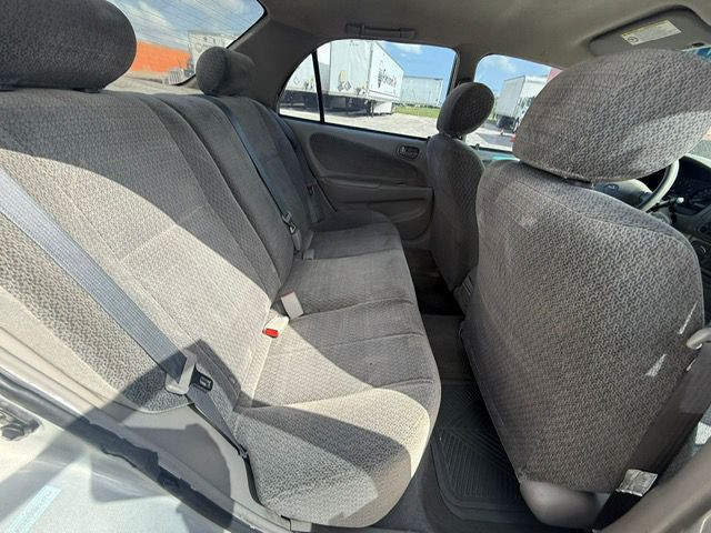 2002 Toyota Corolla Image 11