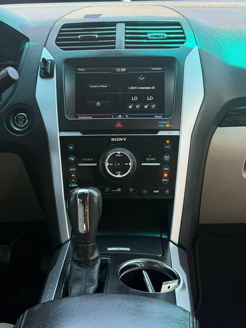 2012 Ford Explorer Image 10