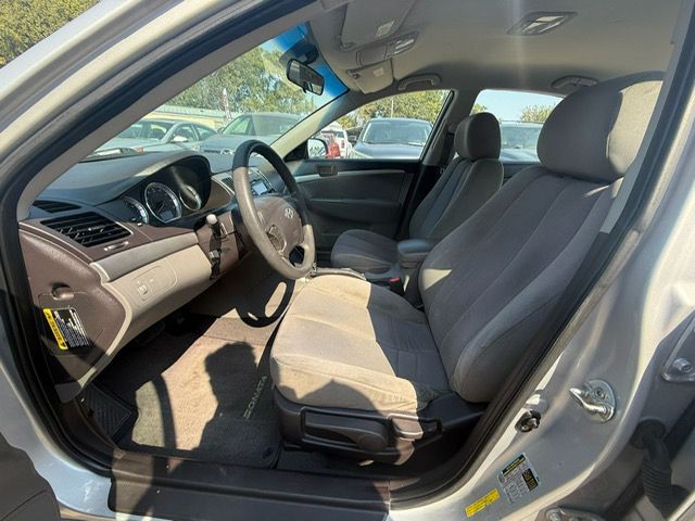 2010 Hyundai Sonata Image 8