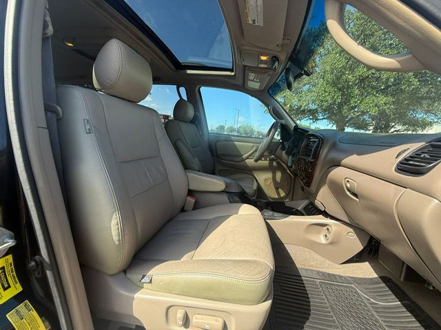 2006 Toyota Sequoia Image 14