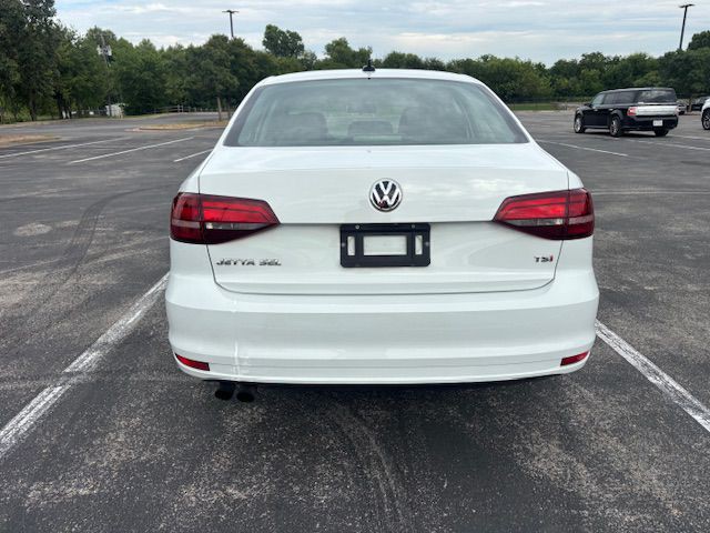 2016 Volkswagen Jetta Image 5