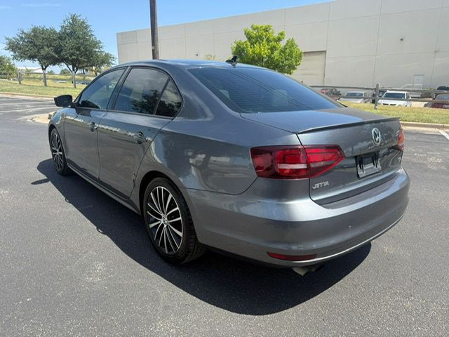 2017 Volkswagen Jetta Image 5