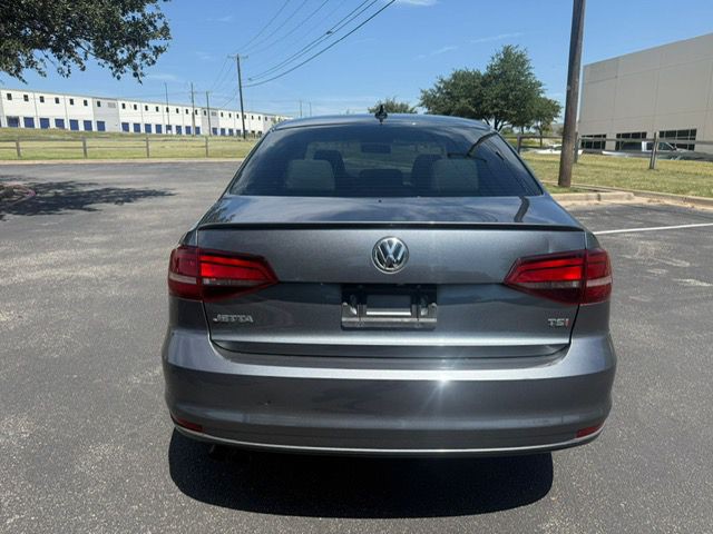 2017 Volkswagen Jetta Image 6