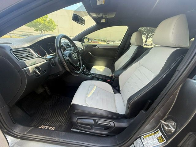 2017 Volkswagen Jetta Image 12