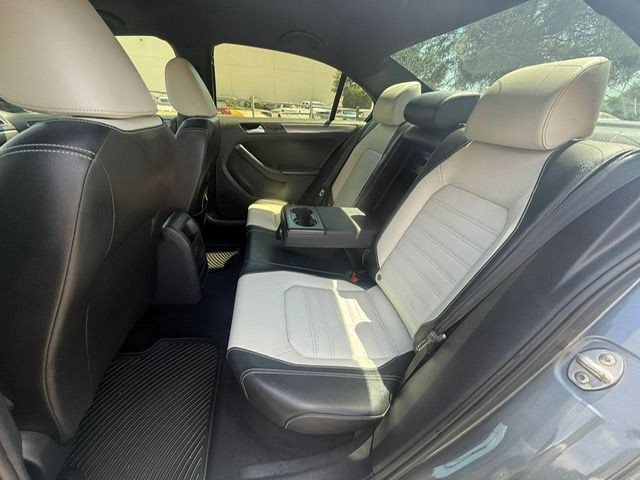 2017 Volkswagen Jetta Image 18
