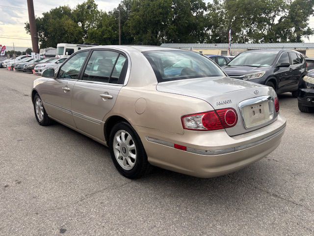 2005 Kia Amanti Image 4