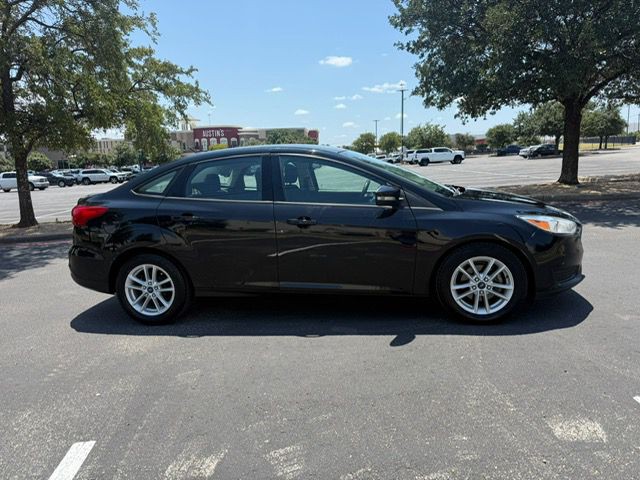 2017 Ford Focus Image 5