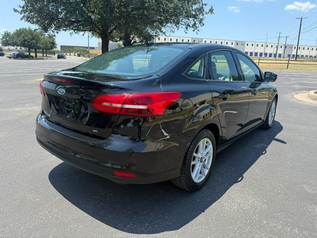 2017 Ford Focus Image 8