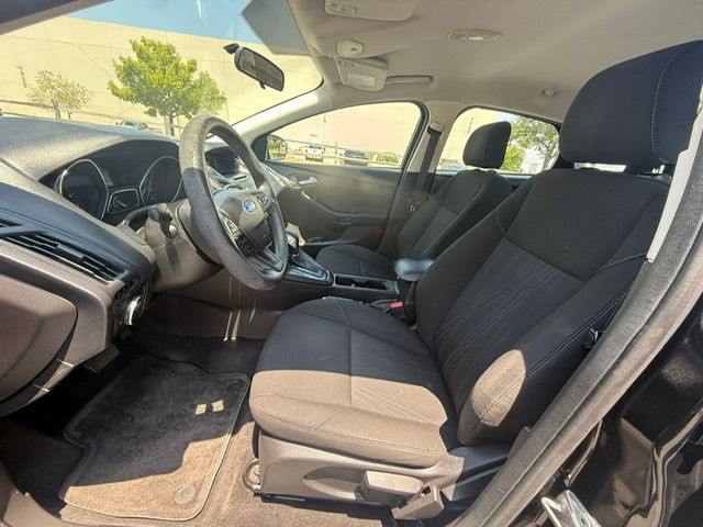 2017 Ford Focus Image 11