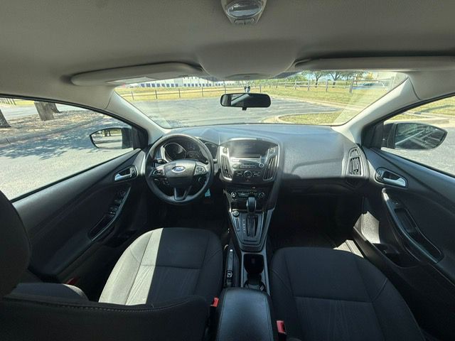 2017 Ford Focus Image 13
