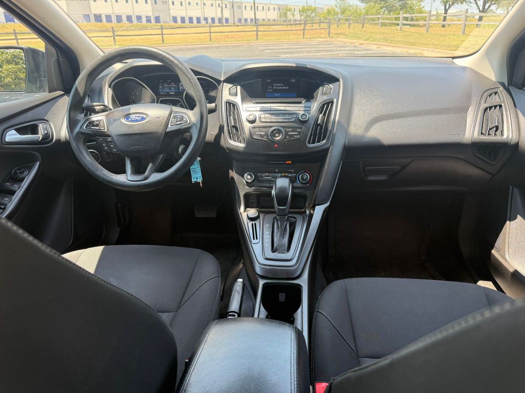 2017 Ford Focus Image 14