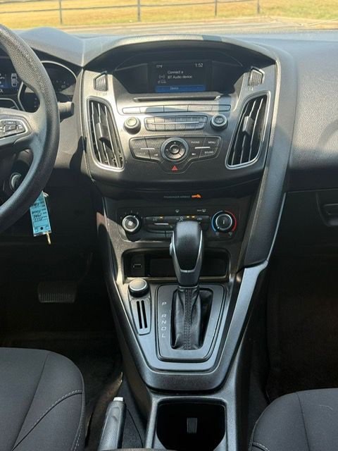 2017 Ford Focus Image 15
