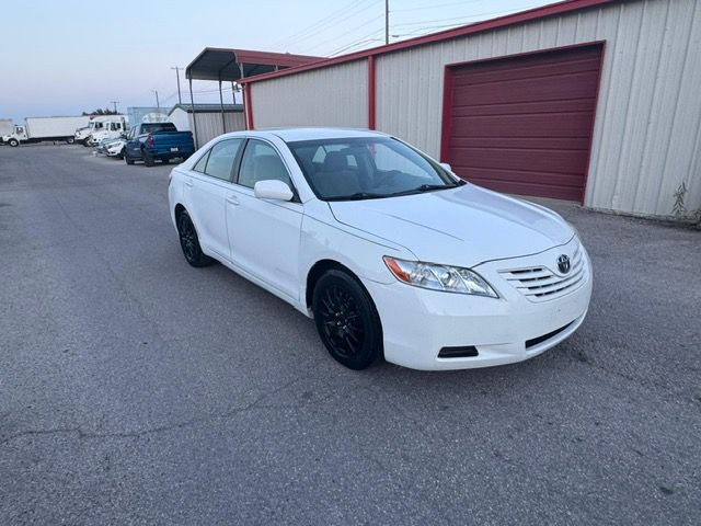 2009 Toyota Camry Image 2