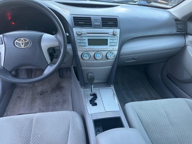 2009 Toyota Camry Image 8