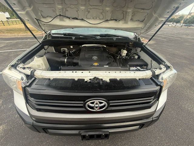 2017 Toyota Tundra Image 10