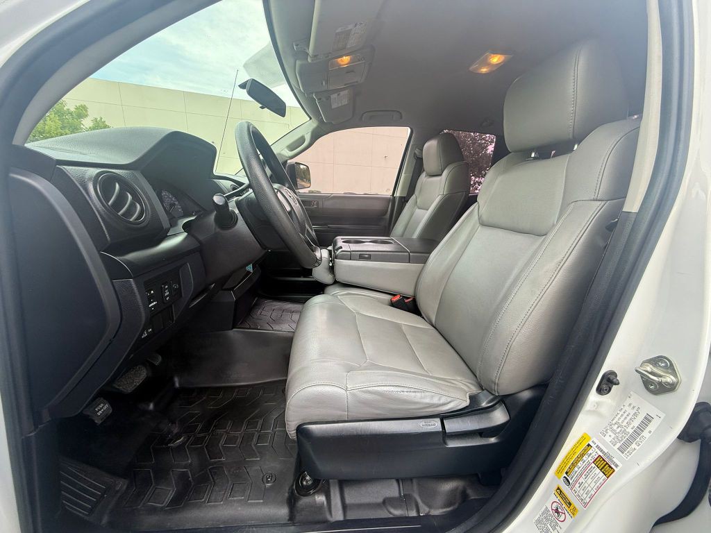 2017 Toyota Tundra Image 15