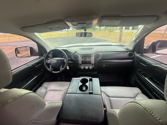2017 Toyota Tundra Image 20