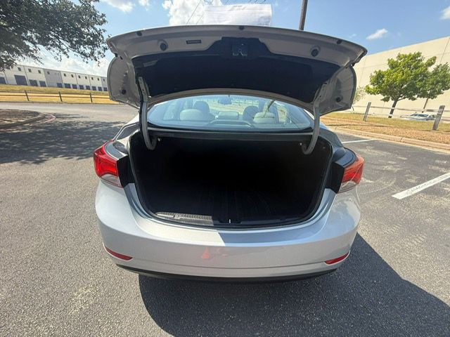 2014 Hyundai Elantra Image 15