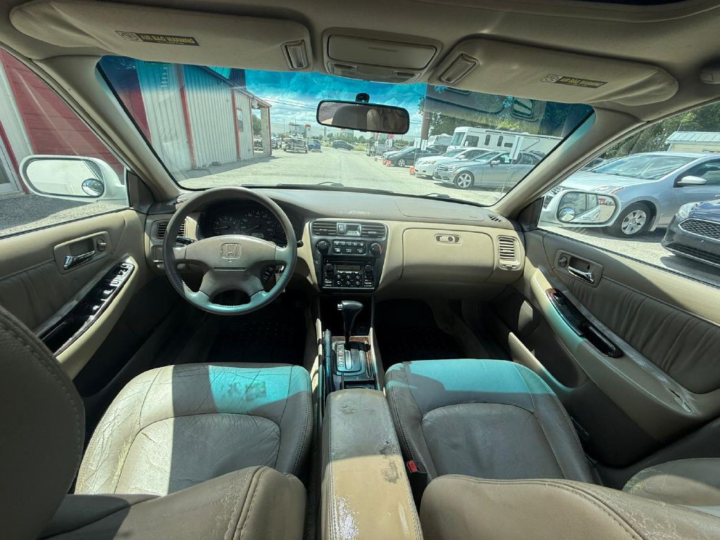 2000 Honda Accord Image 10