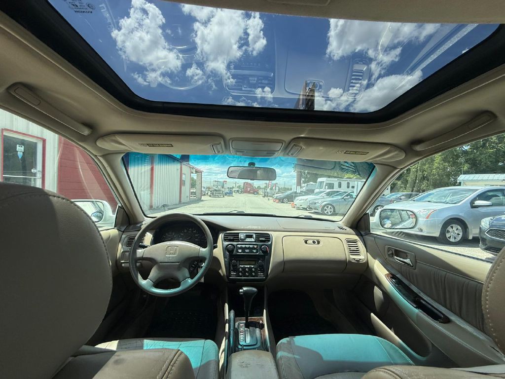 2000 Honda Accord Image 11