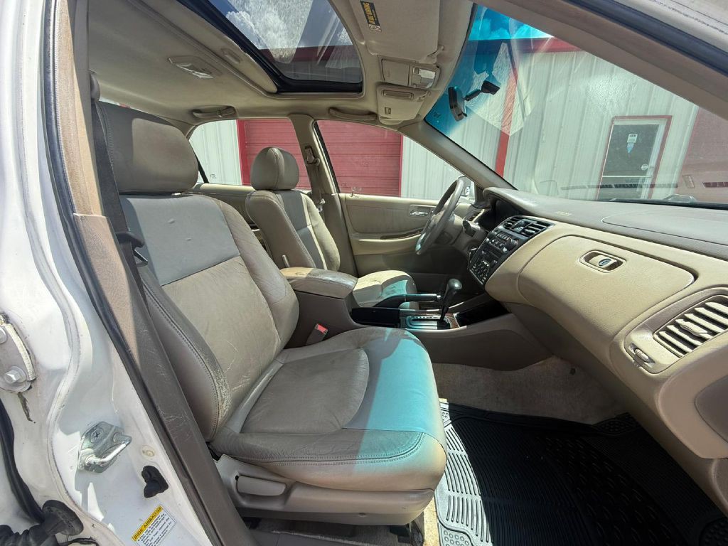 2000 Honda Accord Image 16