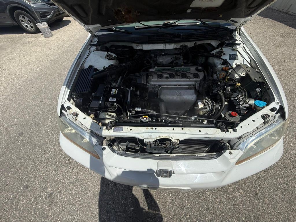 2000 Honda Accord Image 18