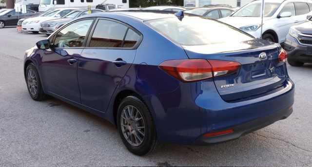 2017 Kia Forte Image 4