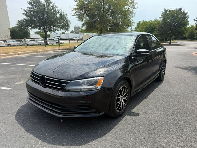 2017 Volkswagen Jetta Image 2