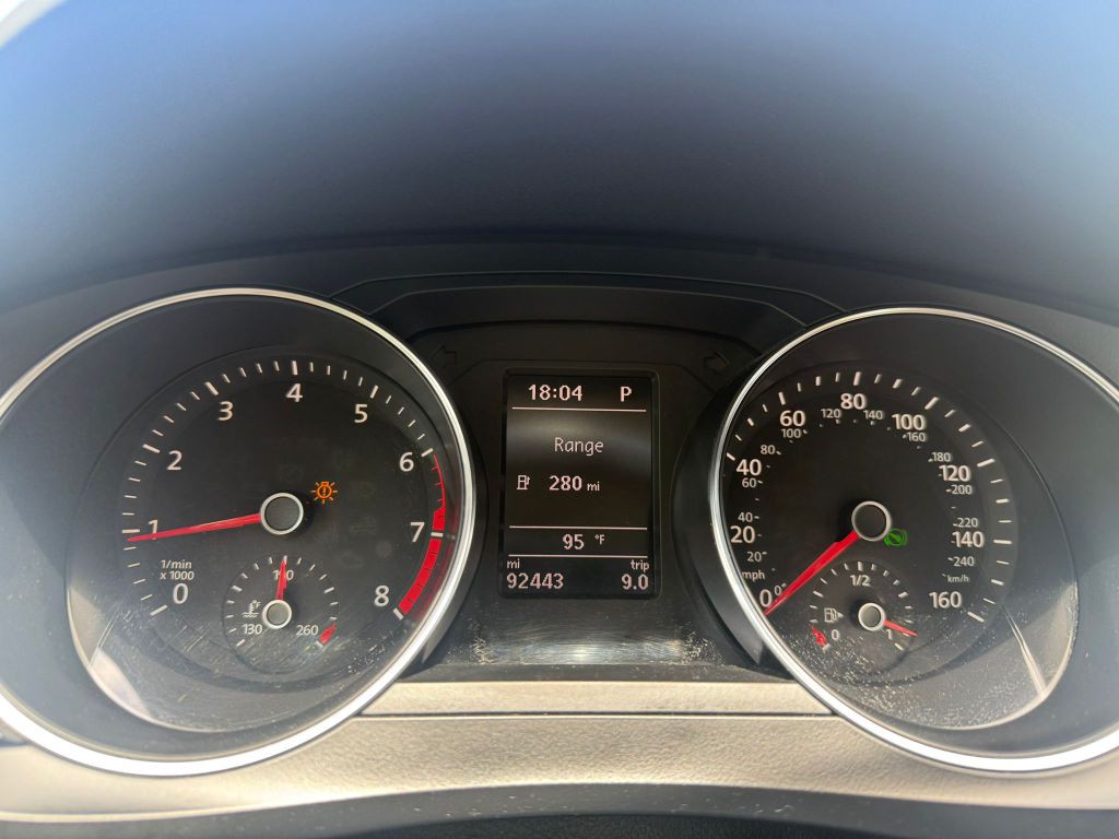 2017 Volkswagen Jetta Image 9