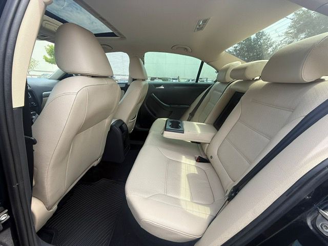 2017 Volkswagen Jetta Image 13