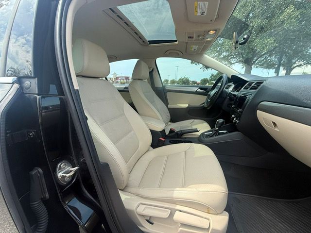 2017 Volkswagen Jetta Image 14