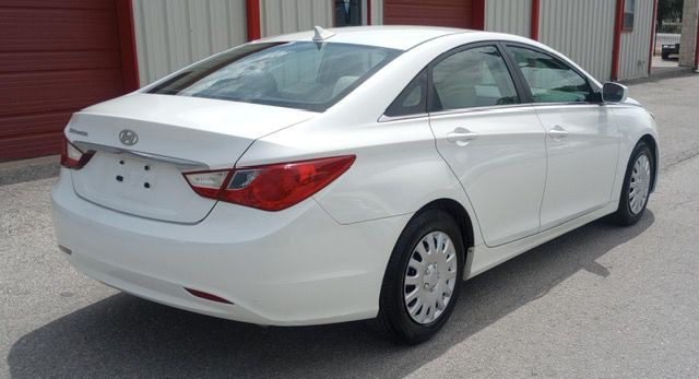 2011 Hyundai Sonata Image 5