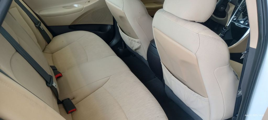 2011 Hyundai Sonata Image 9