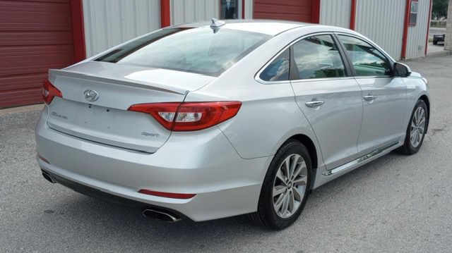 2017 Hyundai Sonata Image 5