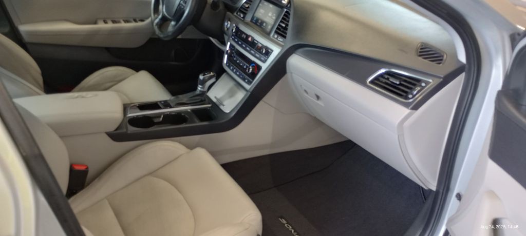 2017 Hyundai Sonata Image 8
